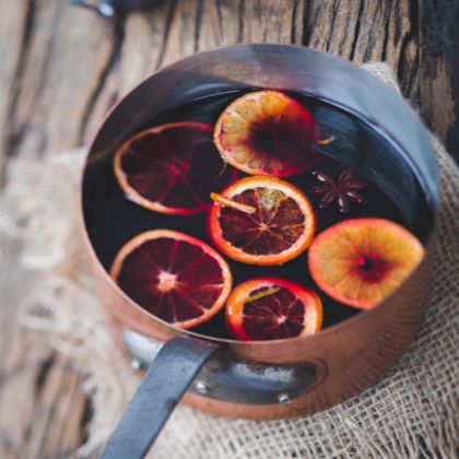 Making Mulled Wine at Home